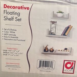 Decorative floating shelf set
